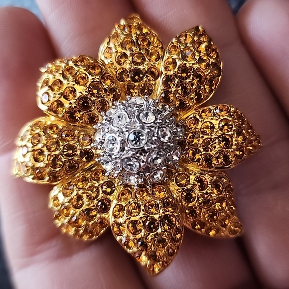 Nolan Miller brooch